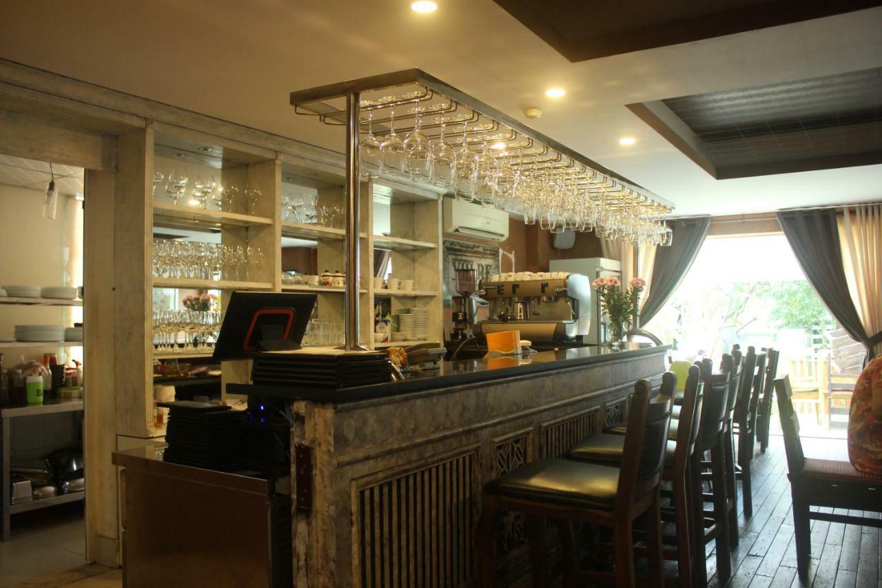 Crown Diamond Hotel - Phu My Hung District 7 Cidade de Ho Chi Minh Exterior foto